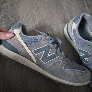 New Balance Gray/Blue Sneakers